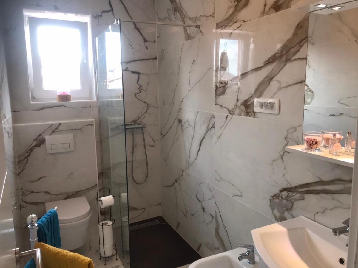Apartment Plaza - Beach Koper Bagian luar foto